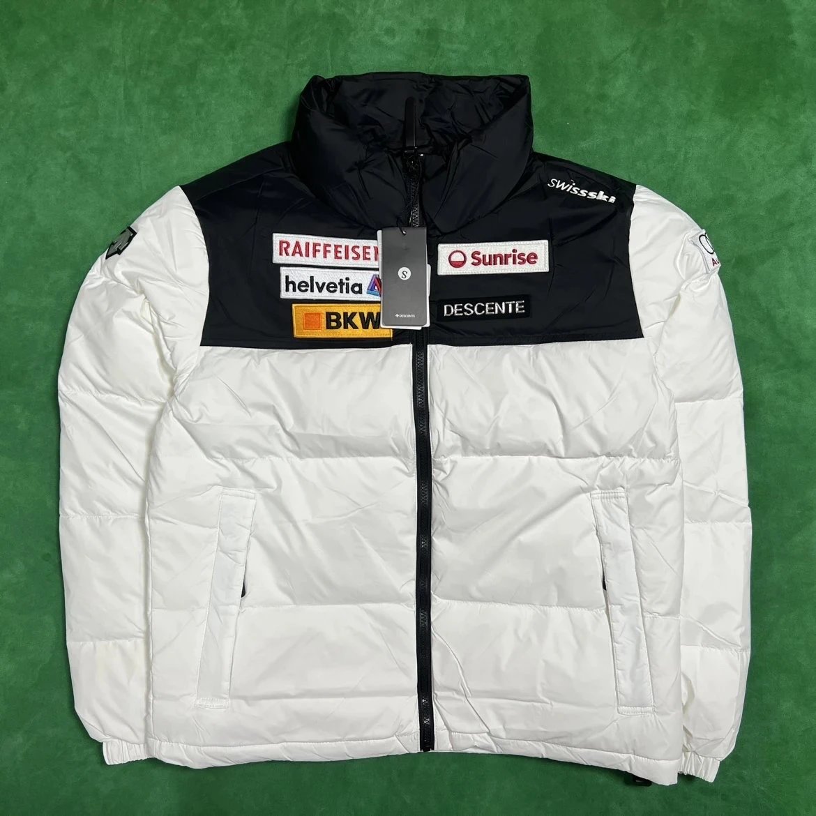 No.27 Audi 2nd Gen White