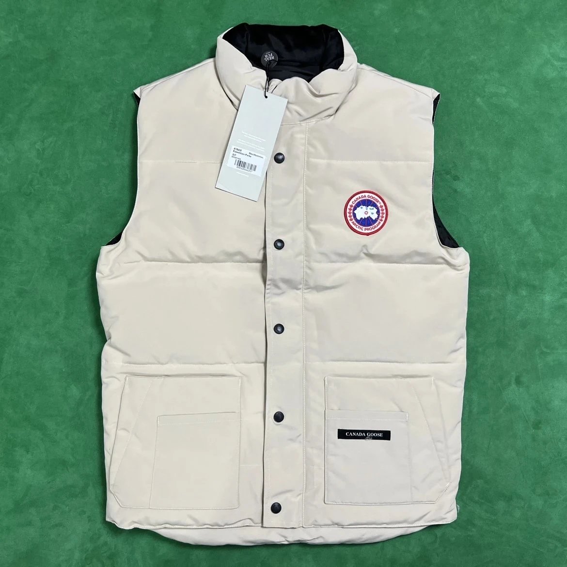 No.26 Canada Goose Cream