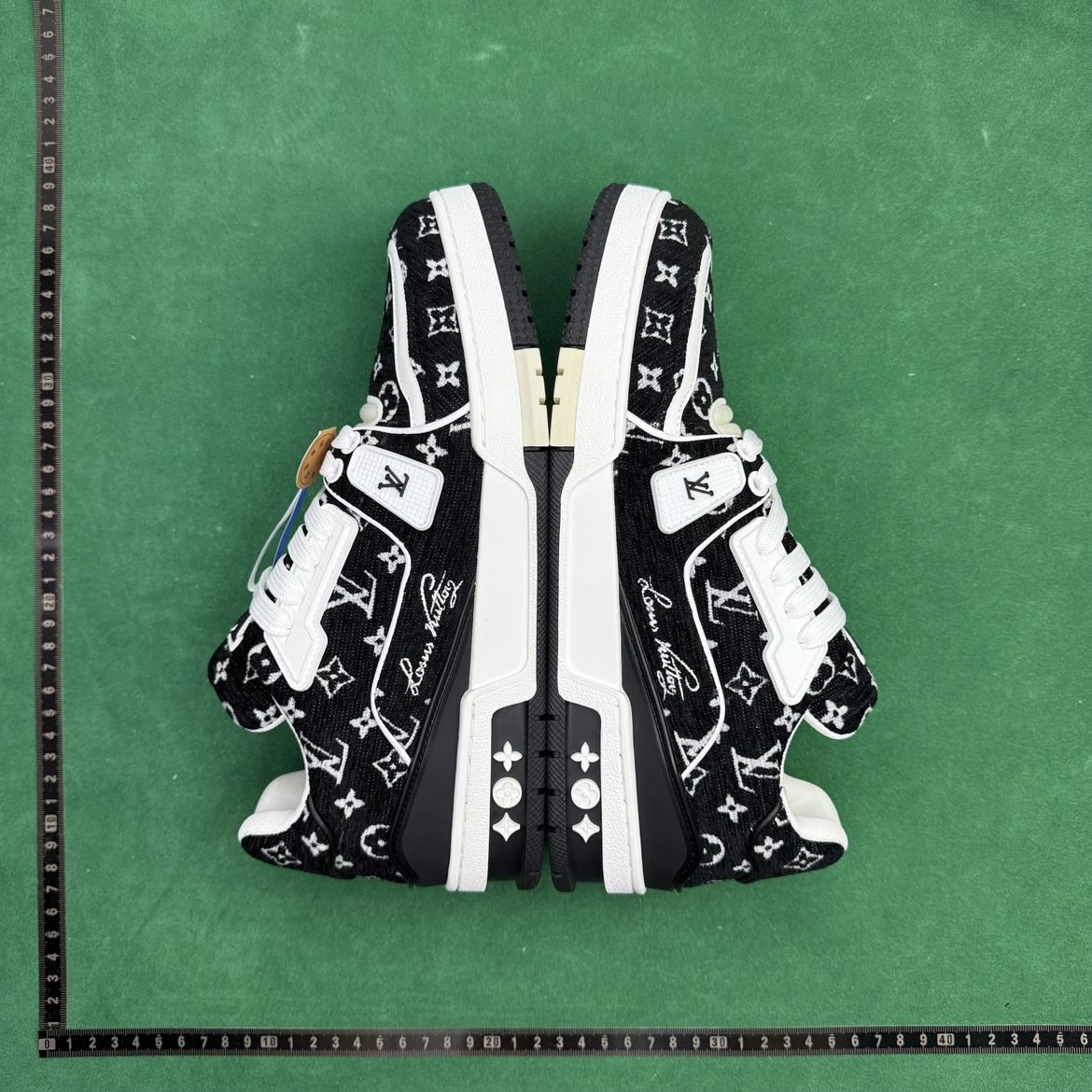 TT 3 Cow Leather Flat-Sole Lace-Up Low-Top Board Shoes