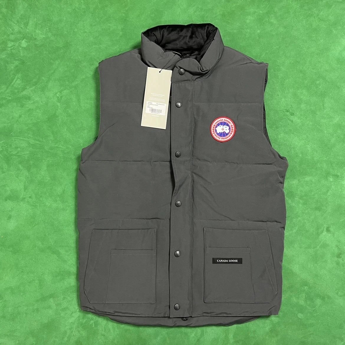 No.24 Canada Goose Graphite Grey