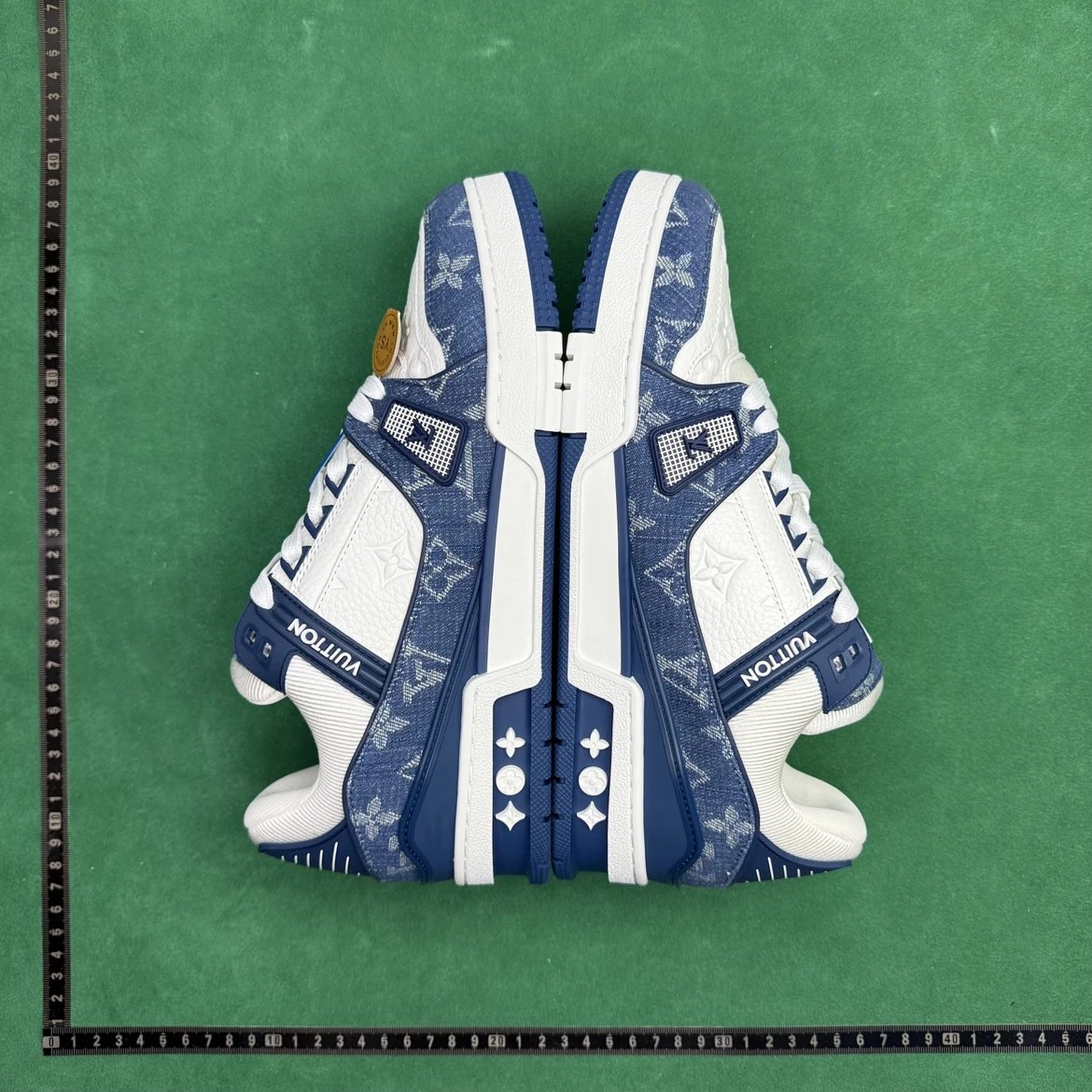 LV/PRADA TT 2 皮革系带浮雕低帮时尚板鞋