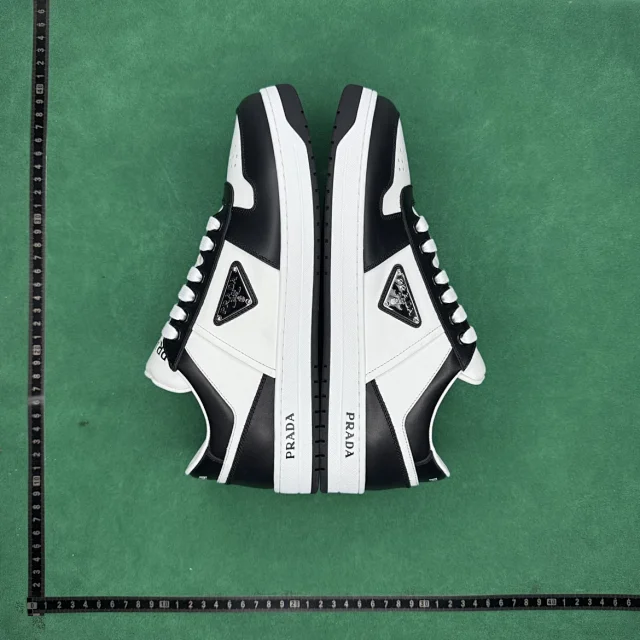 Prada Sneakers Leather lace-up low-top with triangle logo plaque product detail image 12