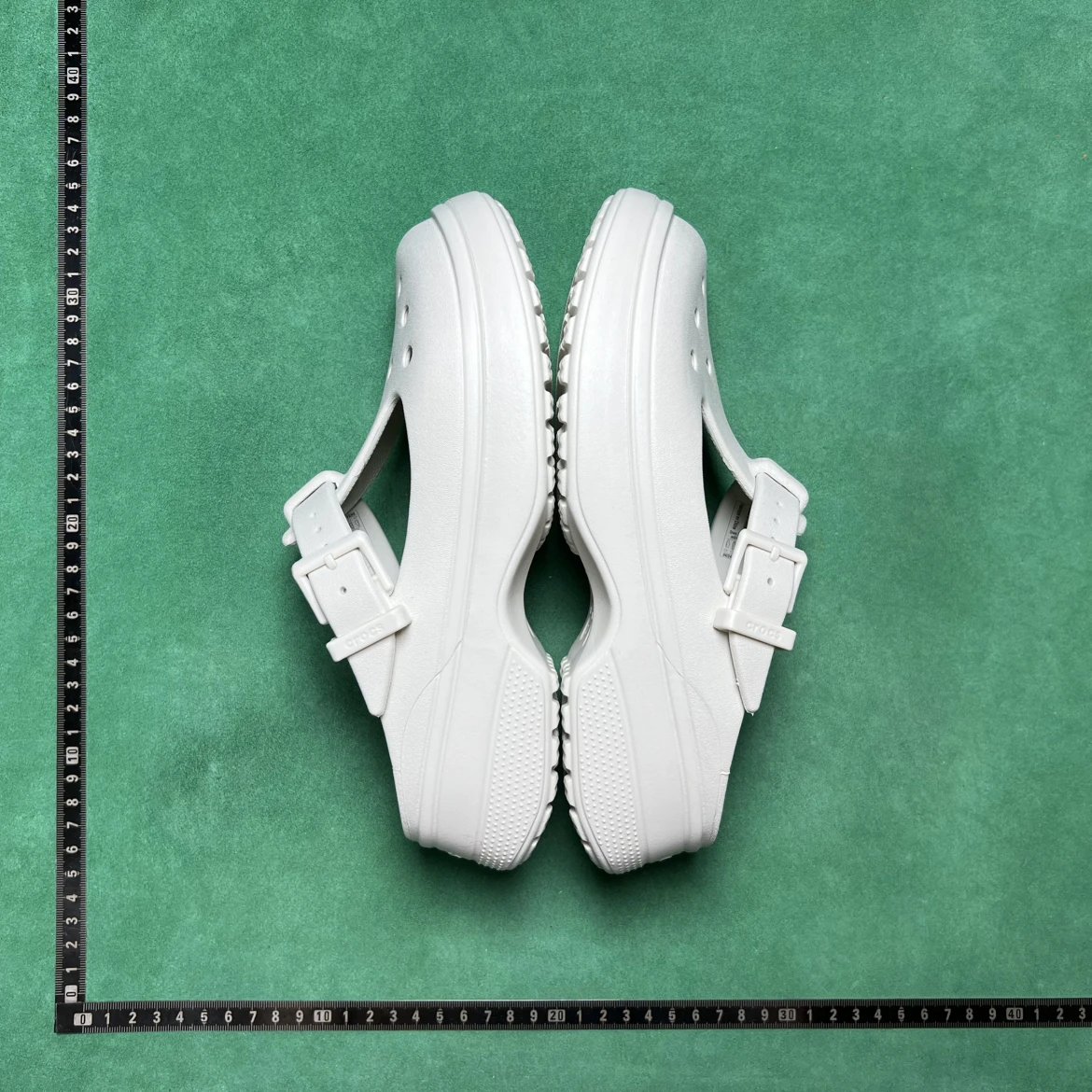 NIKE 7BD 舒适百搭洞洞鞋