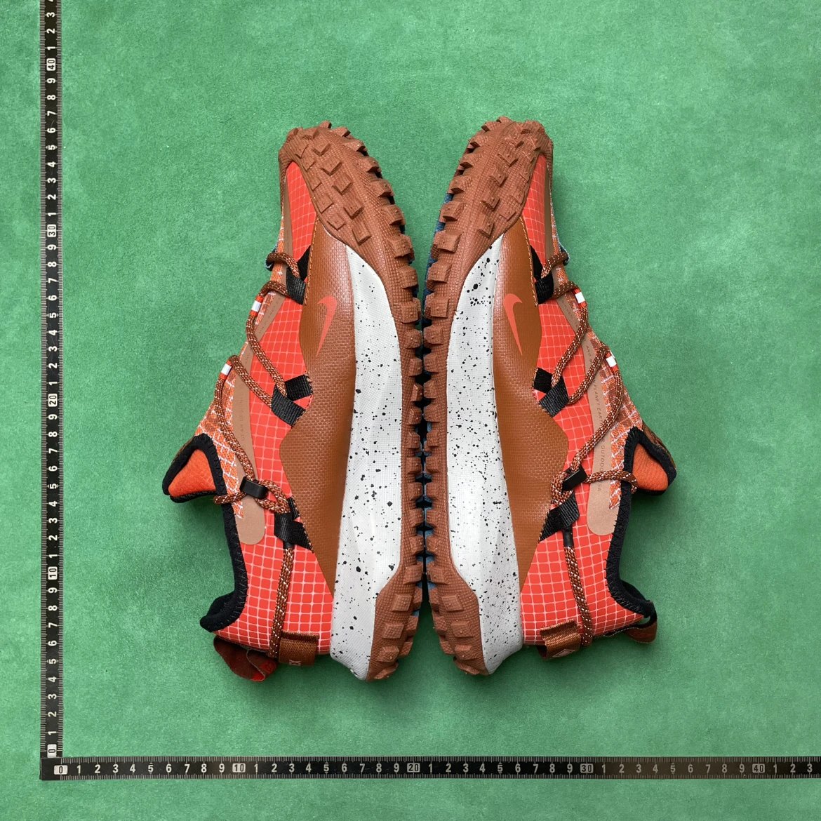Nike ACG Mountain Fly 2 Low Outdoor Trail Shoes-008481