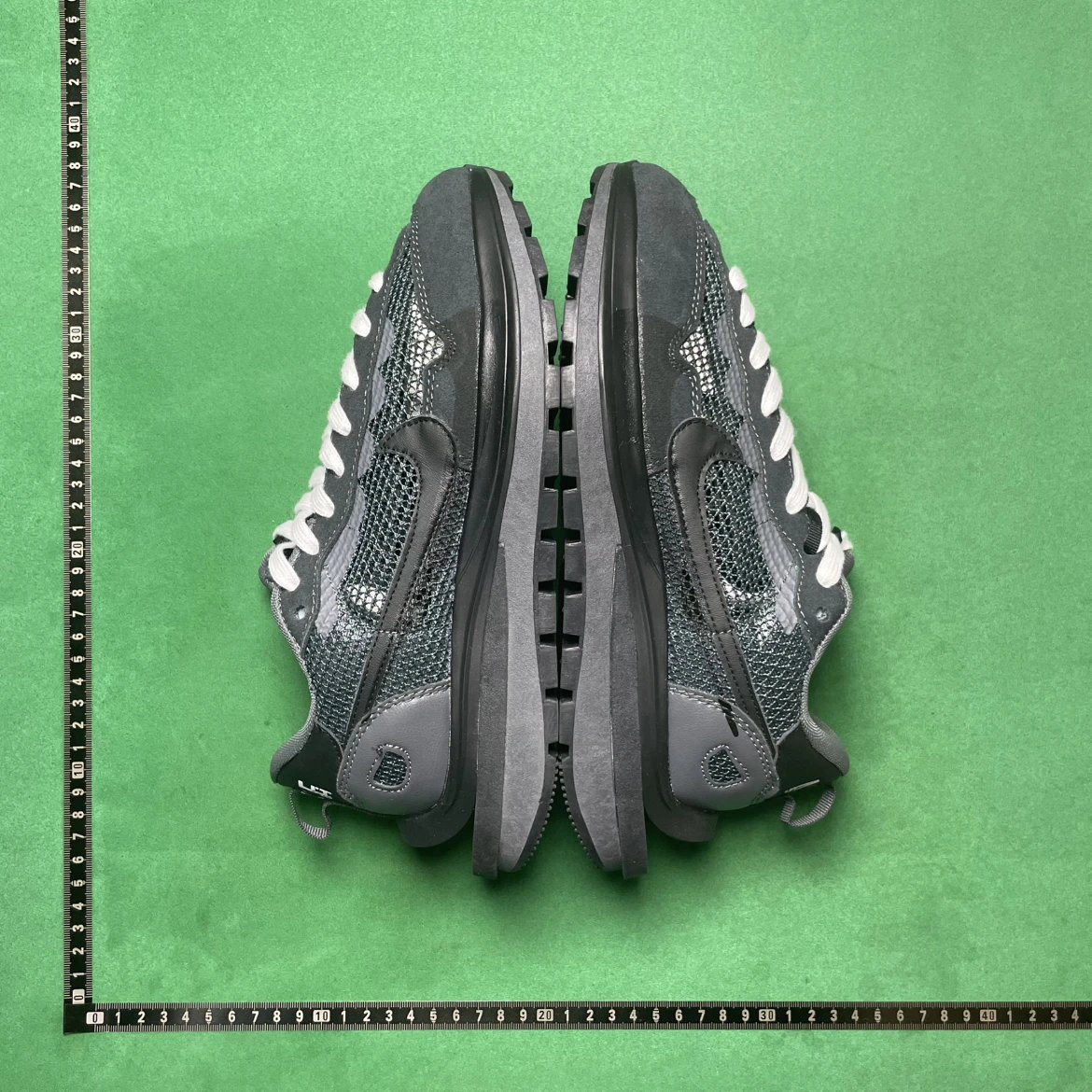 COMFORTABLE VERSATILE SHOCK-ABSORBING NON-SLIP LOW-TOP