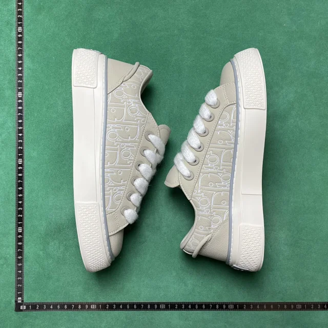 Dior Sneakers B33 Low-Top Lace-Up with Oblique Motif product detail image 32