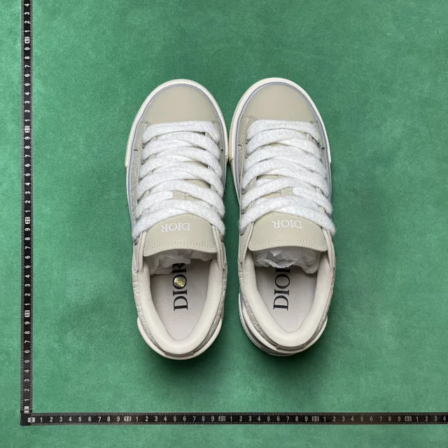 Dior Sneakers B33 Low-Top Lace-Up with Oblique Motif product detail image 34