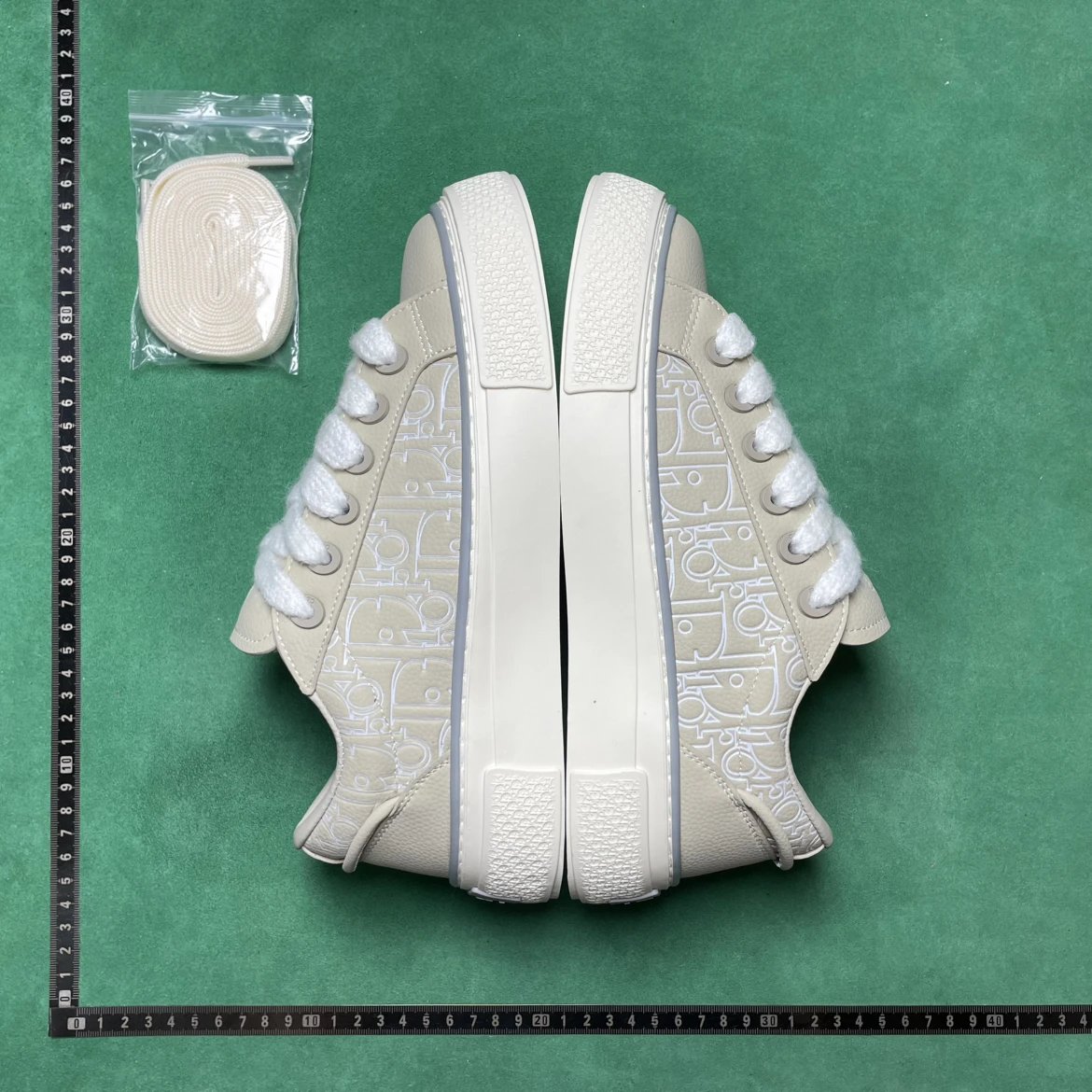 Dior Sneakers B33 Low-Top Lace-Up with Oblique Motif image 2