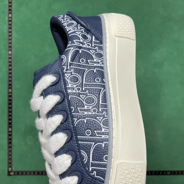 Dior Sneakers B33 Low-Top Lace-Up with Oblique Motif product detail image 13