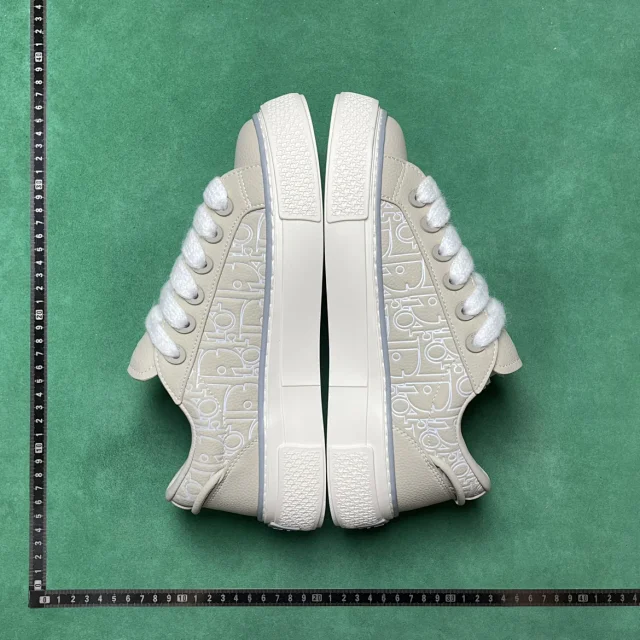 Dior Sneakers B33 Low-Top Lace-Up with Oblique Motif product detail image 30