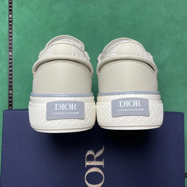 Dior Sneakers B33 Low-Top Lace-Up with Oblique Motif product detail image 35