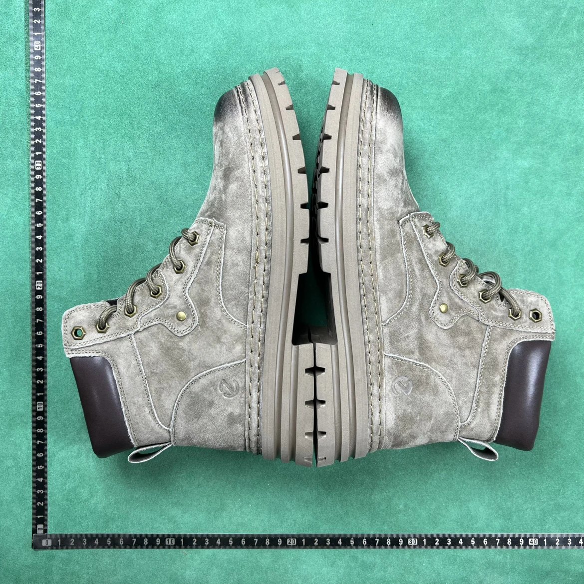 Timberland 6-Inch Premium Boot Distressed