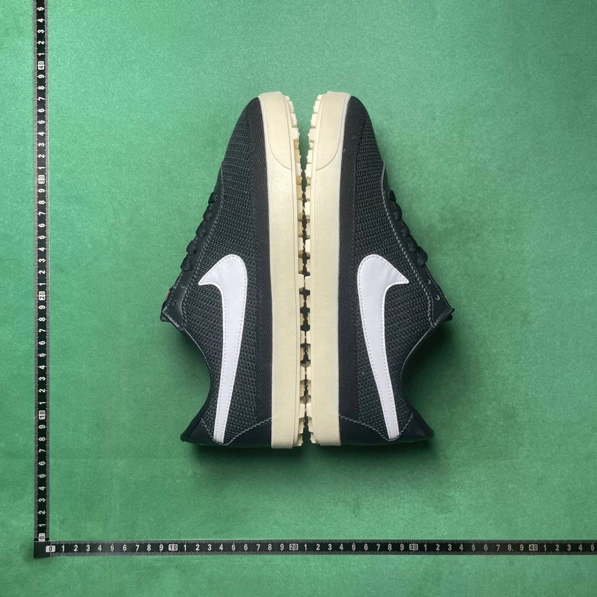ROUND-TOE LACE-UP BREATHABLE LOW-TOP TRAINING