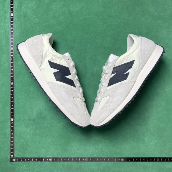 New Balance 237 Cream Navy Suede Sneakers - 12