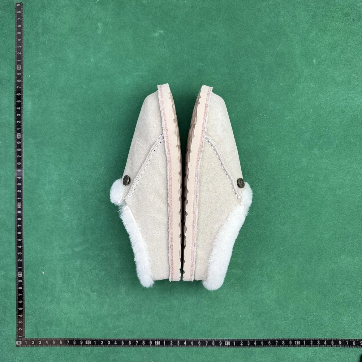 TT2 Warm, Comfortable & Stylish Closed-Toe Slippers