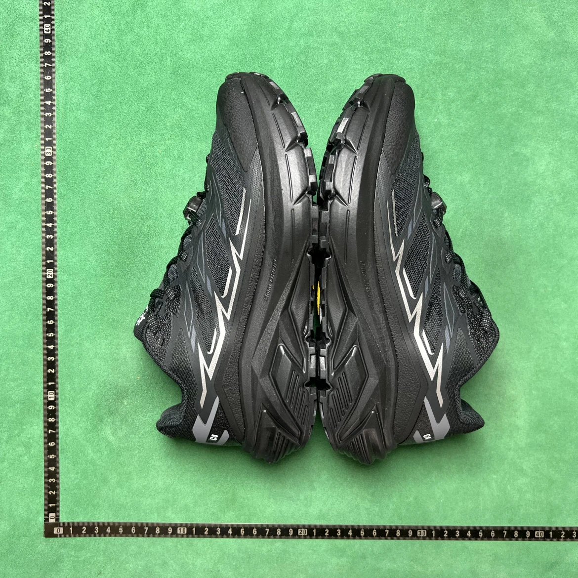Hoka Speedgoat 5 Black / Gray Trail Running Shoes - 13