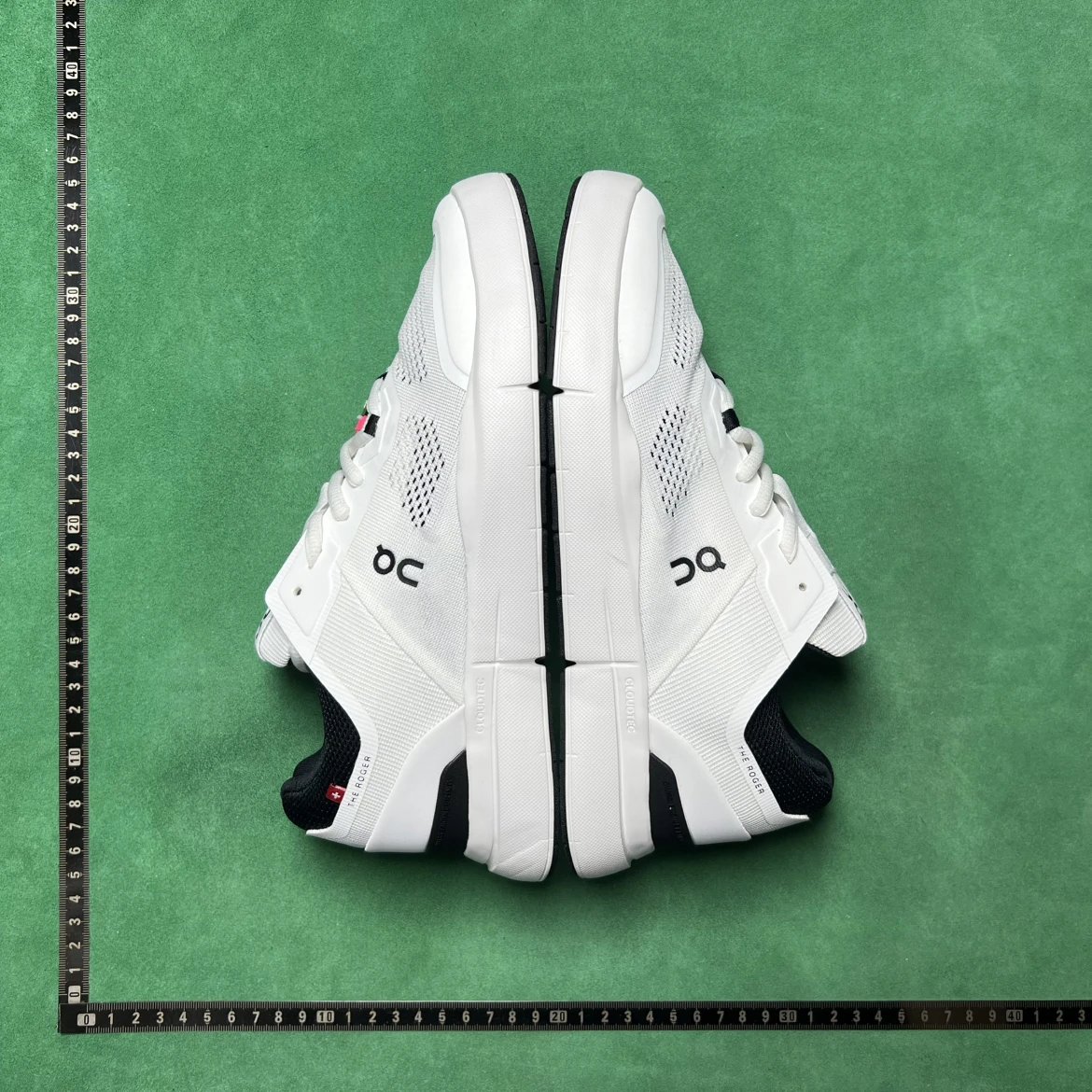 B2D Comfortable Lightweight Slip-Resistant Low-Top Tennis Shoes