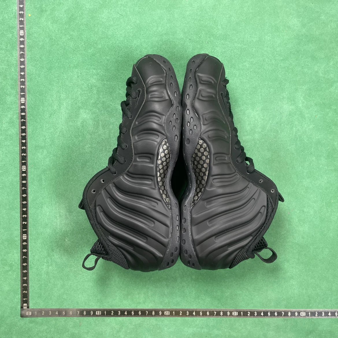 B8D Mid-Top Retro Basketball Shoes