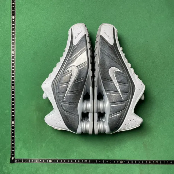 Nike Shox R4 Silver Holographic Sneakers Running Shoes - 22