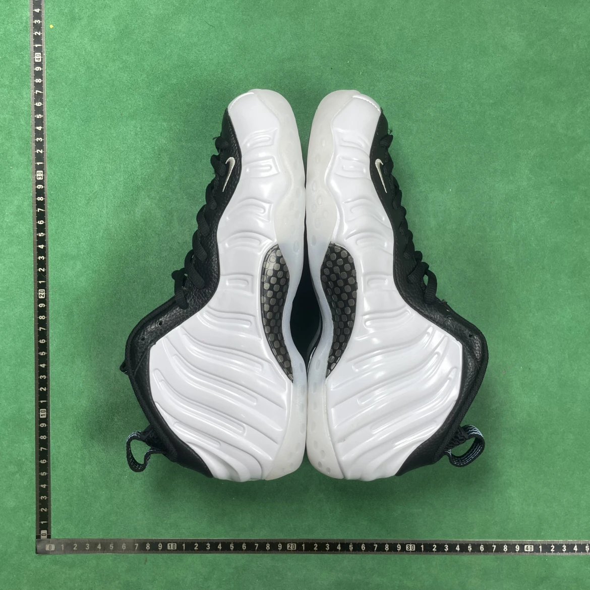 B8D Mid-Top Retro Basketball Shoes