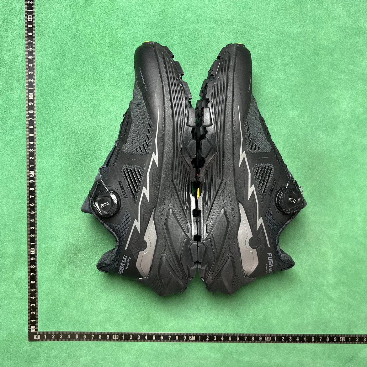 Hoka Speedgoat 5 Black / Gray Trail Running Shoes - 11