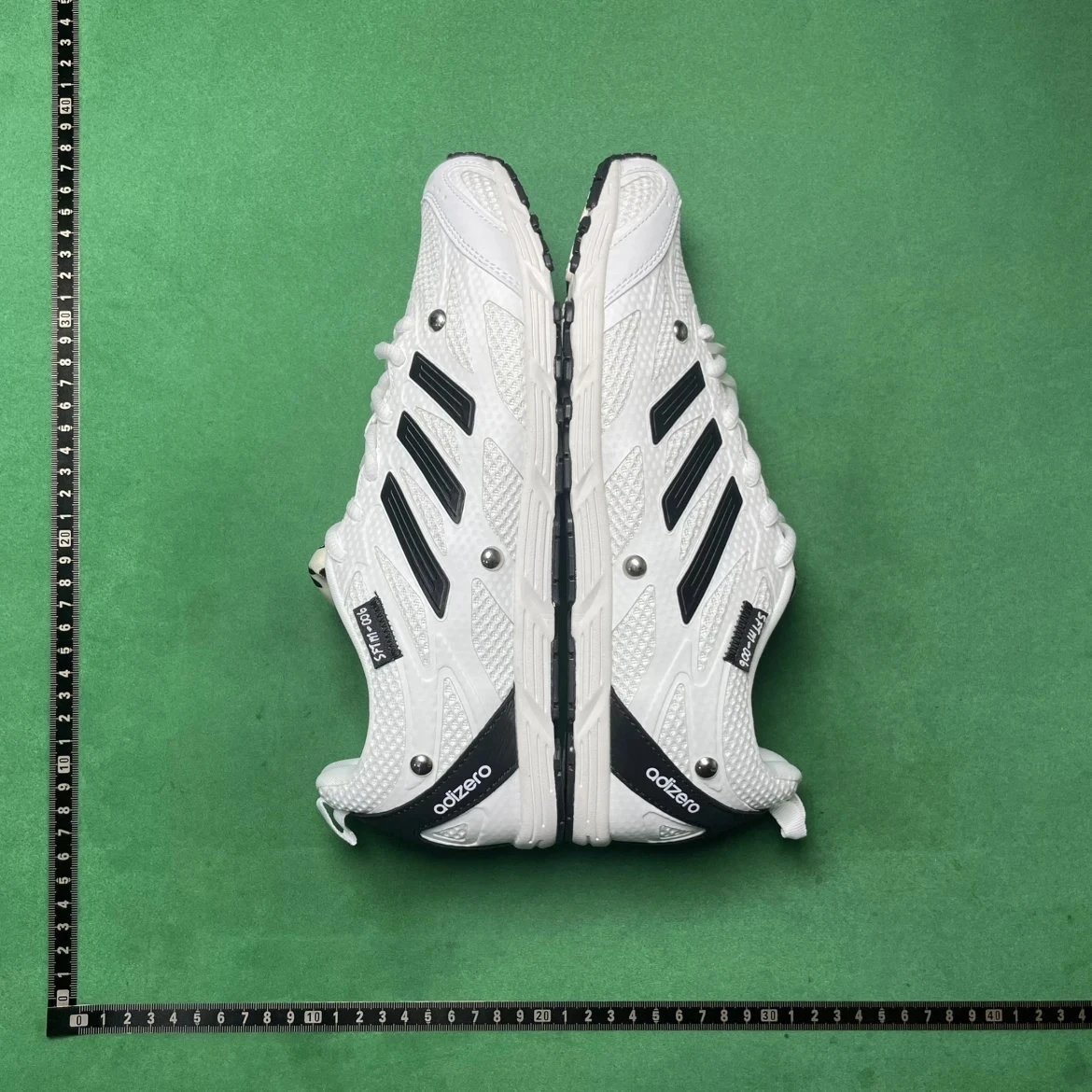 7 No. white and black HP 3524