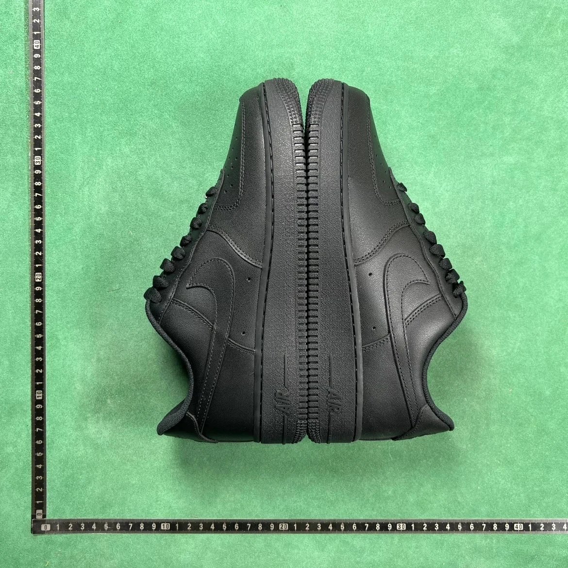 No. 10 All-Black CW2288 001