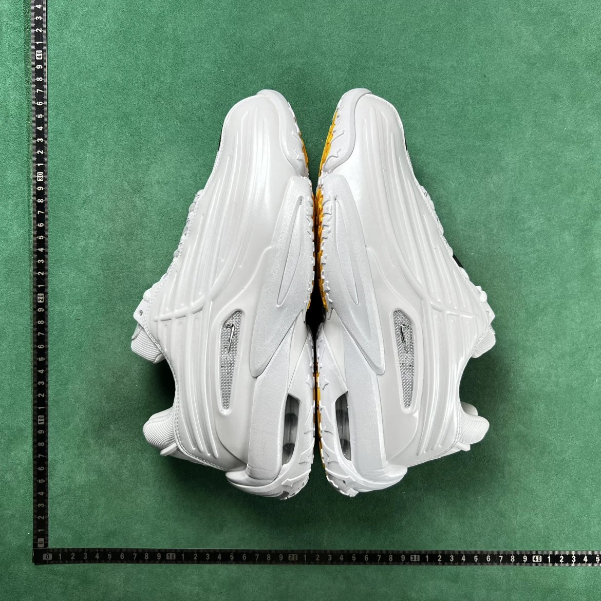 Nike Air Max Plus Sneakers-009674