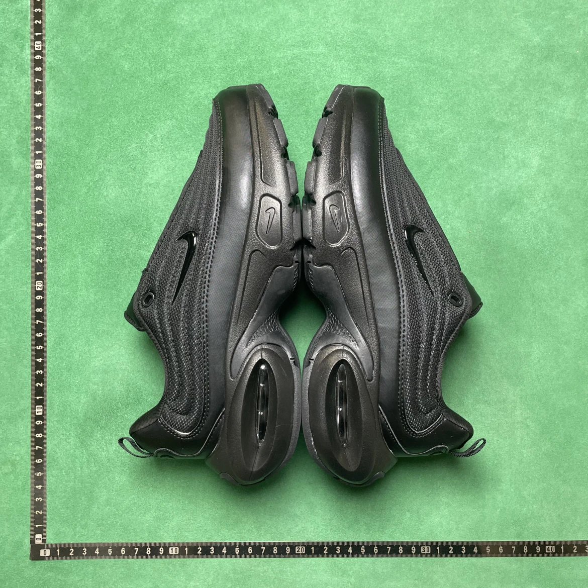 Nike Air Max Plus Running Shoes-008986