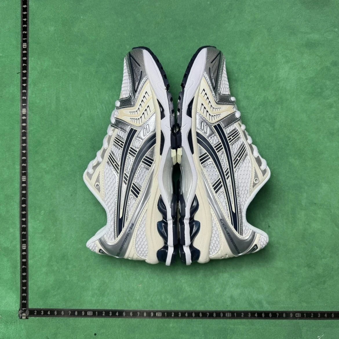Size 1 White Black Silver AO56-109