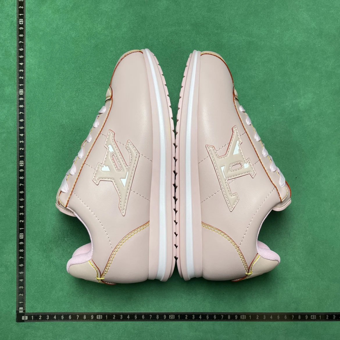 LV/PRADA BD 5 压纹图案圆头系带低帮生活休闲鞋