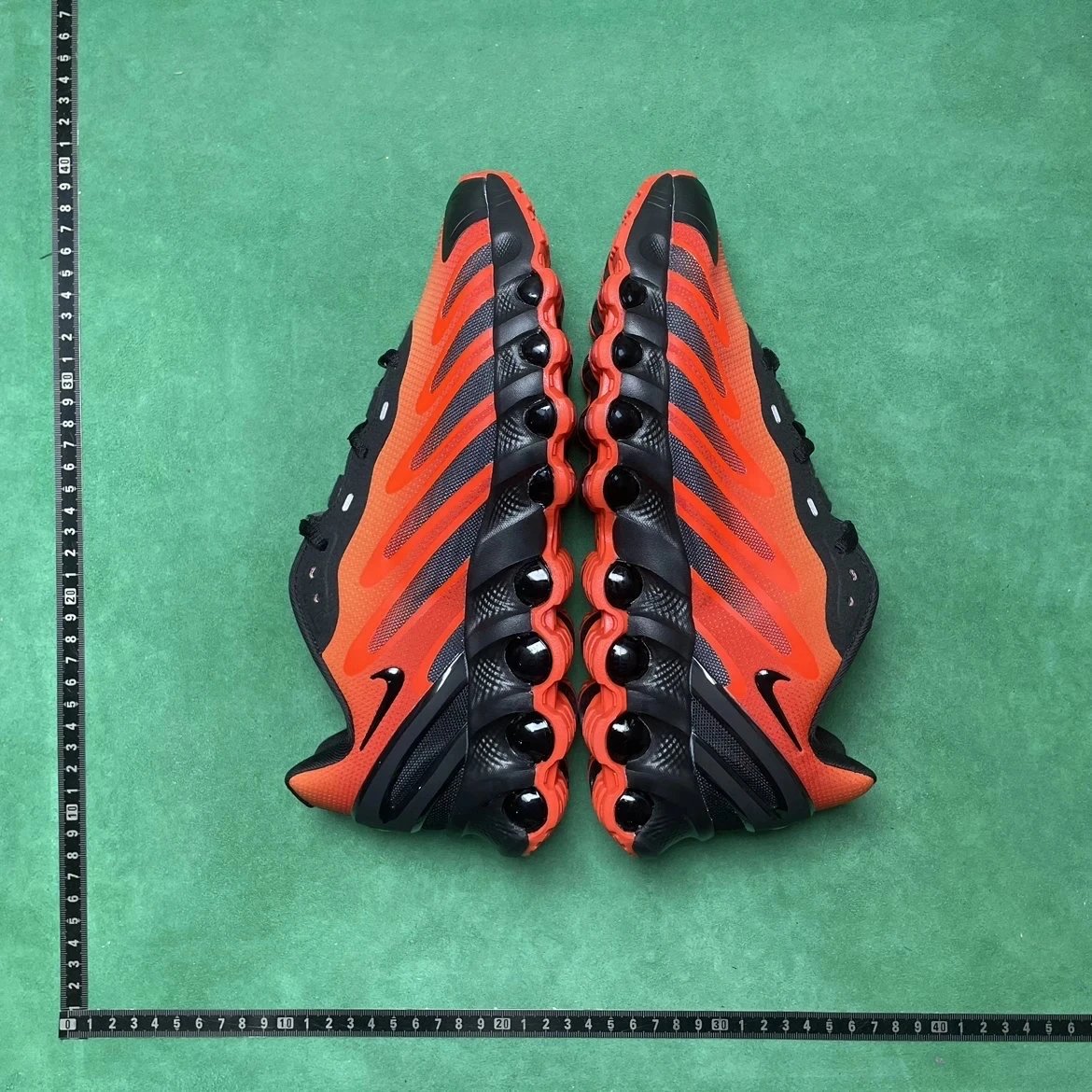No. 4 Black Orange FQ7860 004