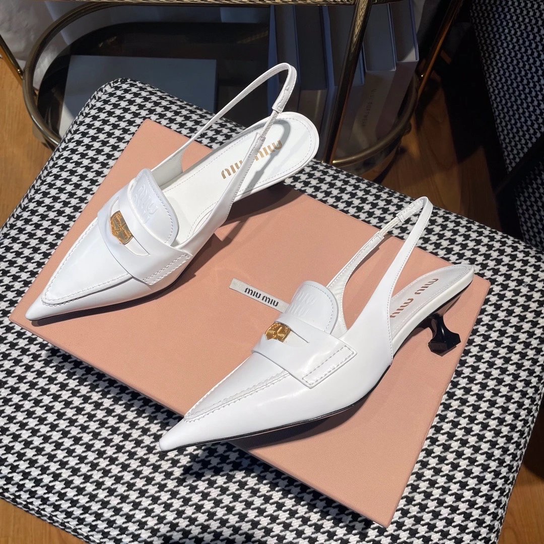Miu Miu Pointed Toe Slingback 