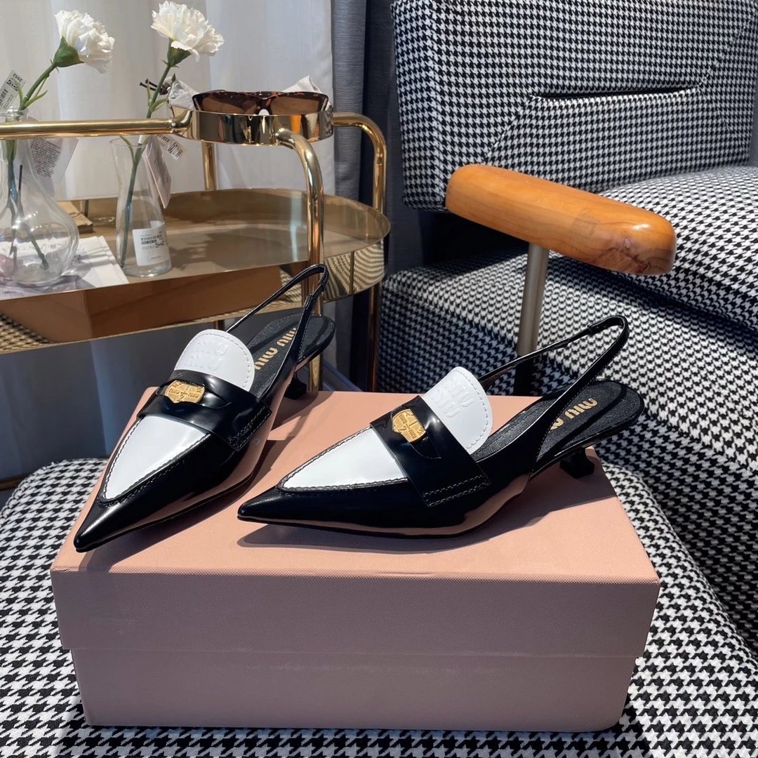 Miu Miu Slingback Coin · 5