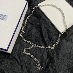 thumbnail for 【PA】普拉达无敌看的腰链 P家徽章三角标腰链