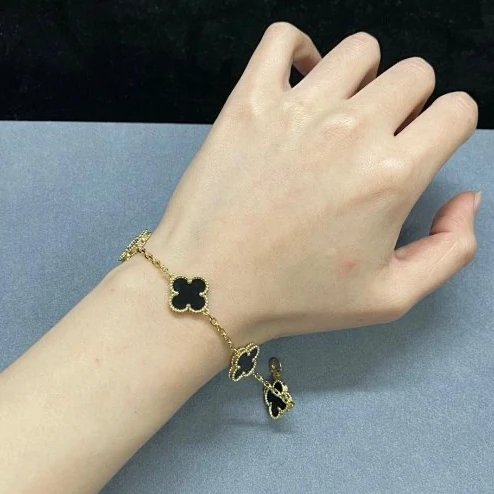 Champagne Gold Black Onyx