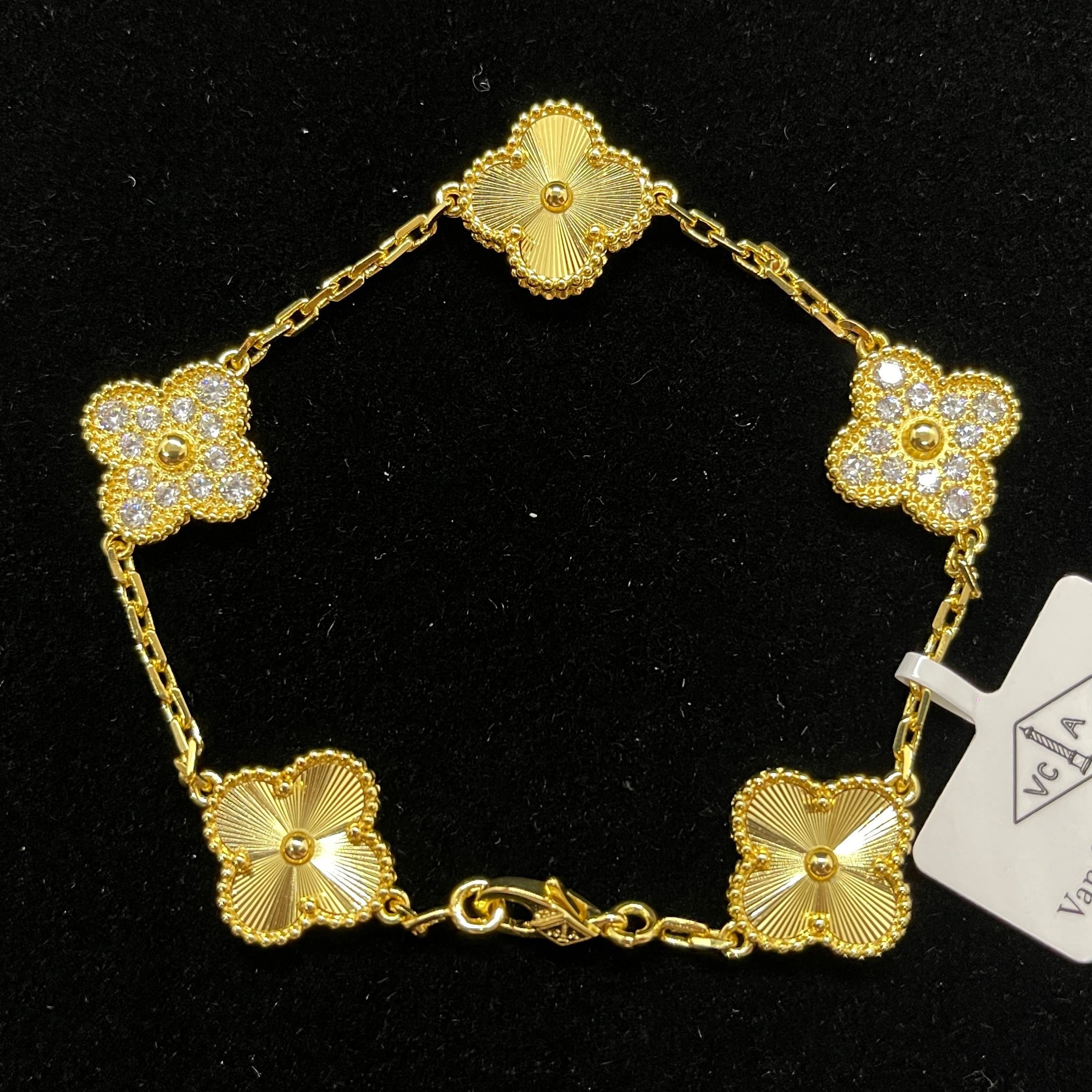 Gold, Diamond-set Laser