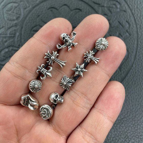 Clow earrings 925 silver pin Couple's models First-class abrasive development Order a free storage bag silver polishing cloth
