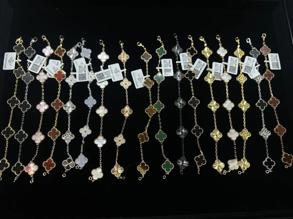 Van Cleef & Arpels Inspired Pendant, Multiple Colors Available, Real Mother-of-Pearl, Platinum and Gold Plating, The Ultimate Must-Have for Christmas and New Year!