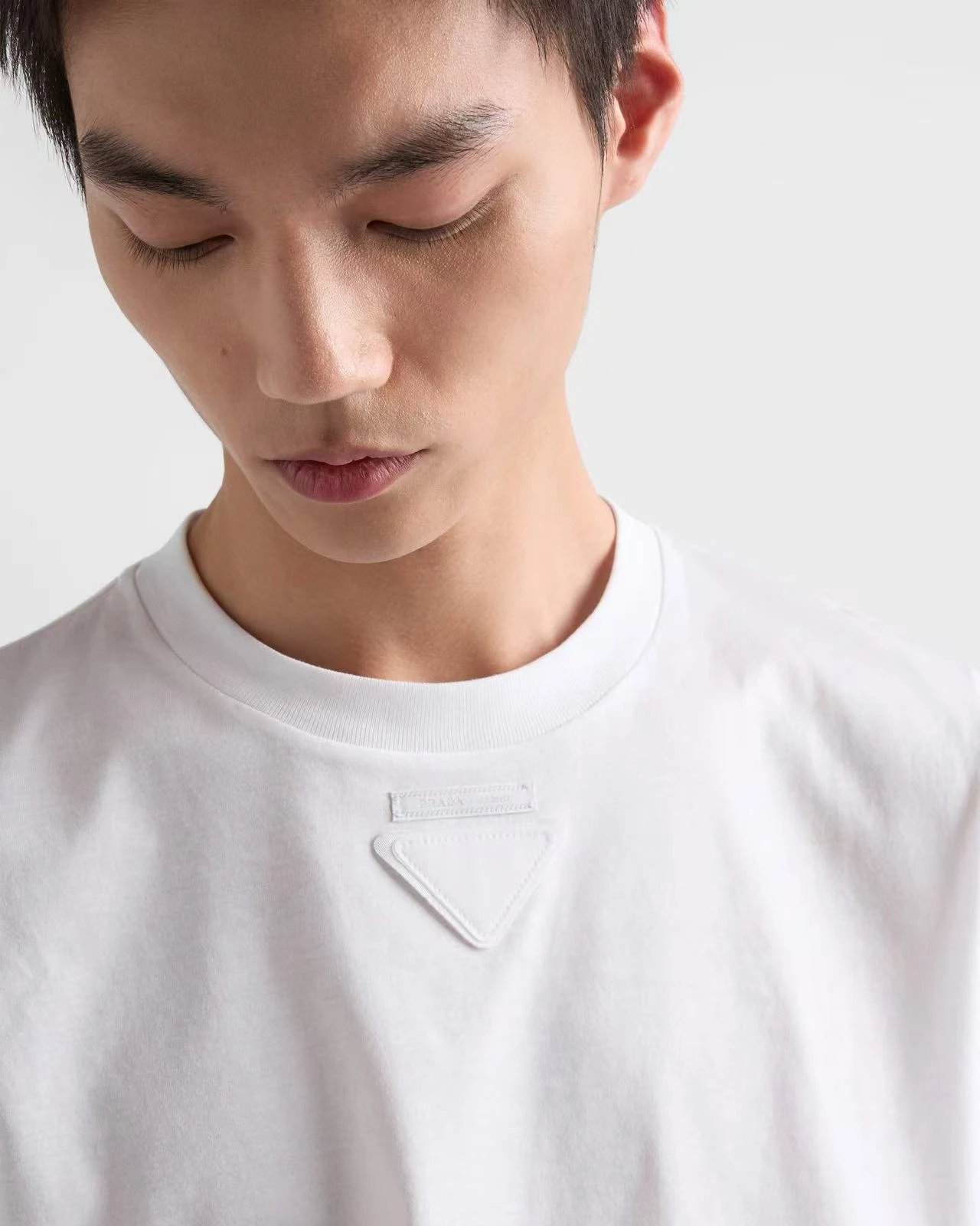 Shihui Apparel - Premium Double Yarn Plain Knit Men's Round Neck Short-Sleeve T-Shirt, Casual Embroidered Pattern Men's Round Neck Short-Sleeve T-Shirt