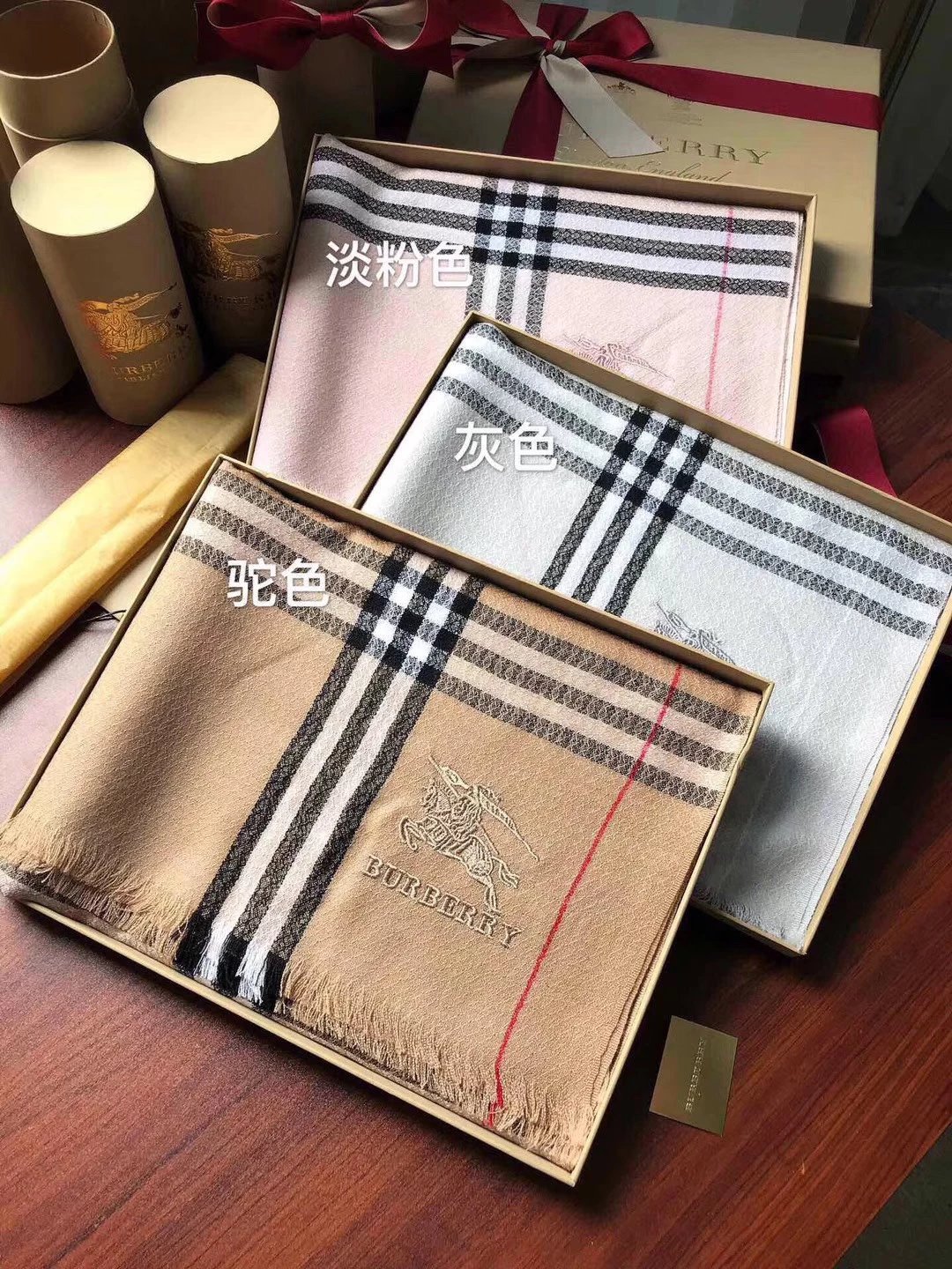 Burberry cashmere couple's scarf with diamond ring accent, customs goods, comes with full gift box packaging and customs sticker, available in three colors
