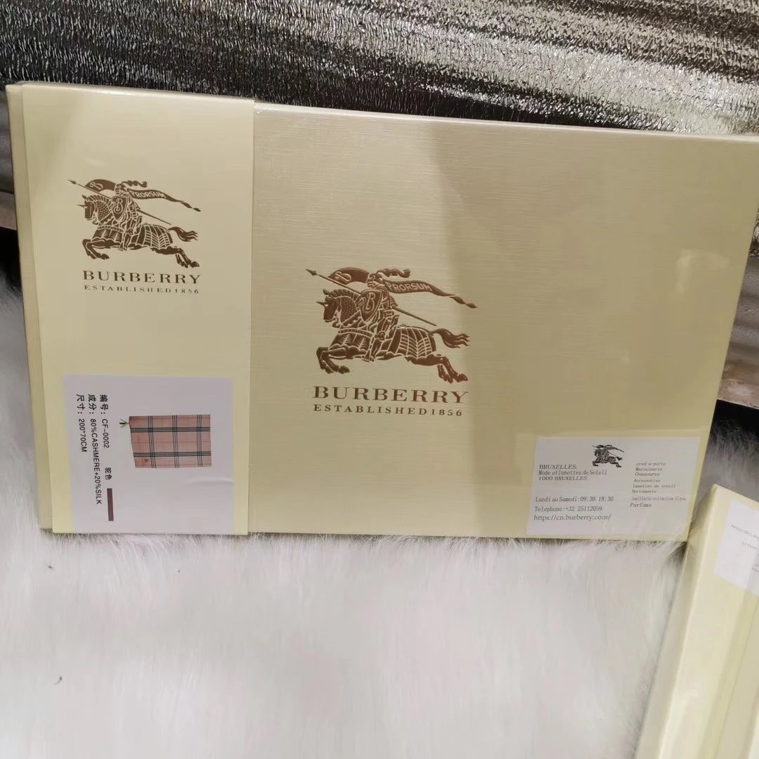 Full gift box packaging + customs sticker