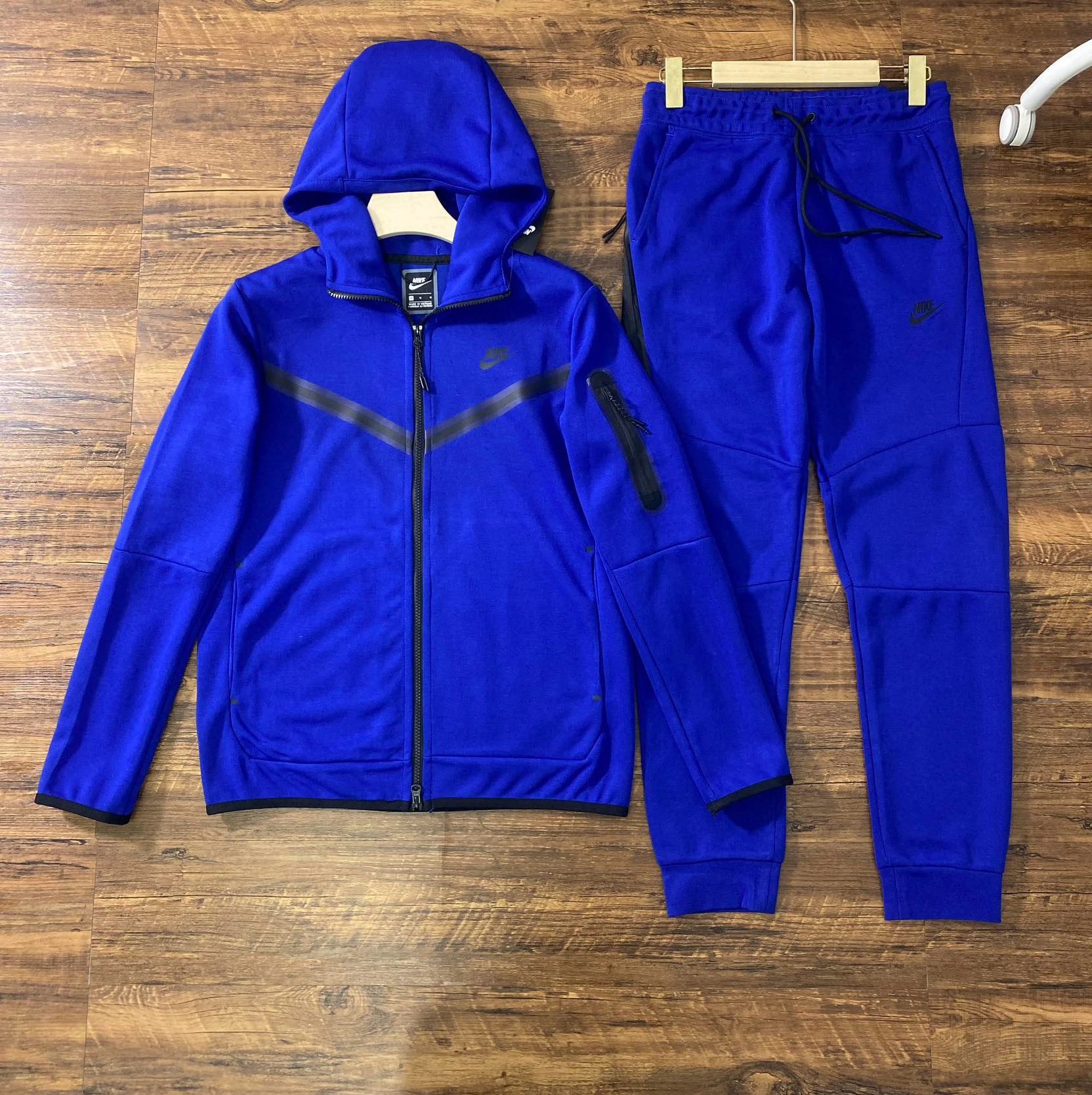 royal blue