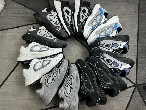Factory New Arrival, Ready Stock Stable Supply, Combined Sole, Pure Original Version, Original Camera Shot. Export Order Dior B30 CD Shoes, Mesh Fabric, 3M Reflective Logo, Minimalist Comfort Casual Sneakers for Men