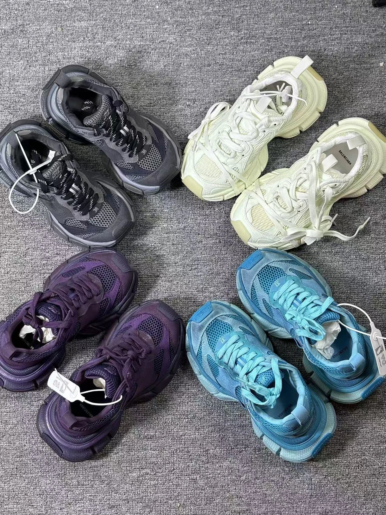 Balenciaga 3XL Low-Top Canvas Sneaker