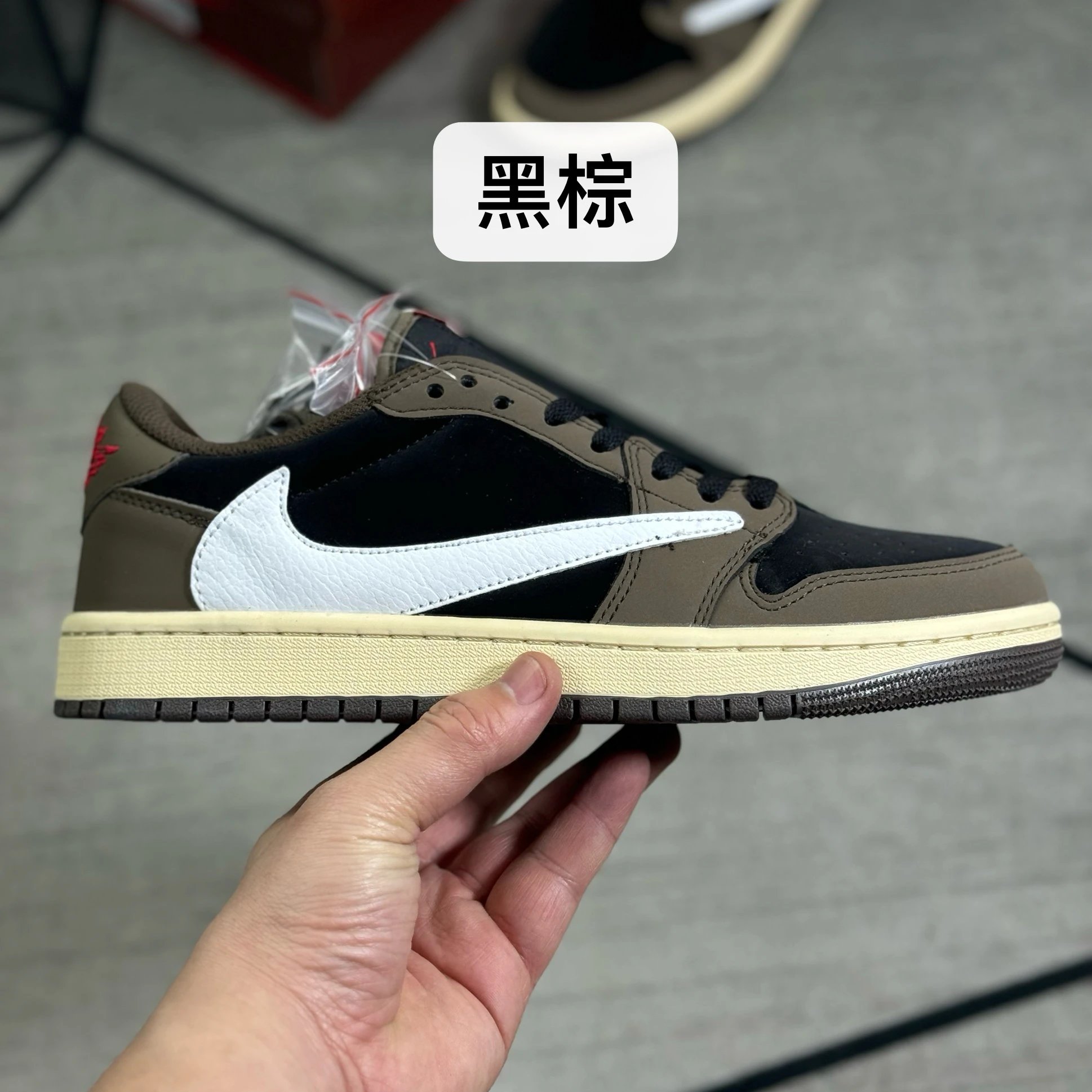 Jordan 1 Retro Low OG SP Travis Scott Mocha CQ4277-001