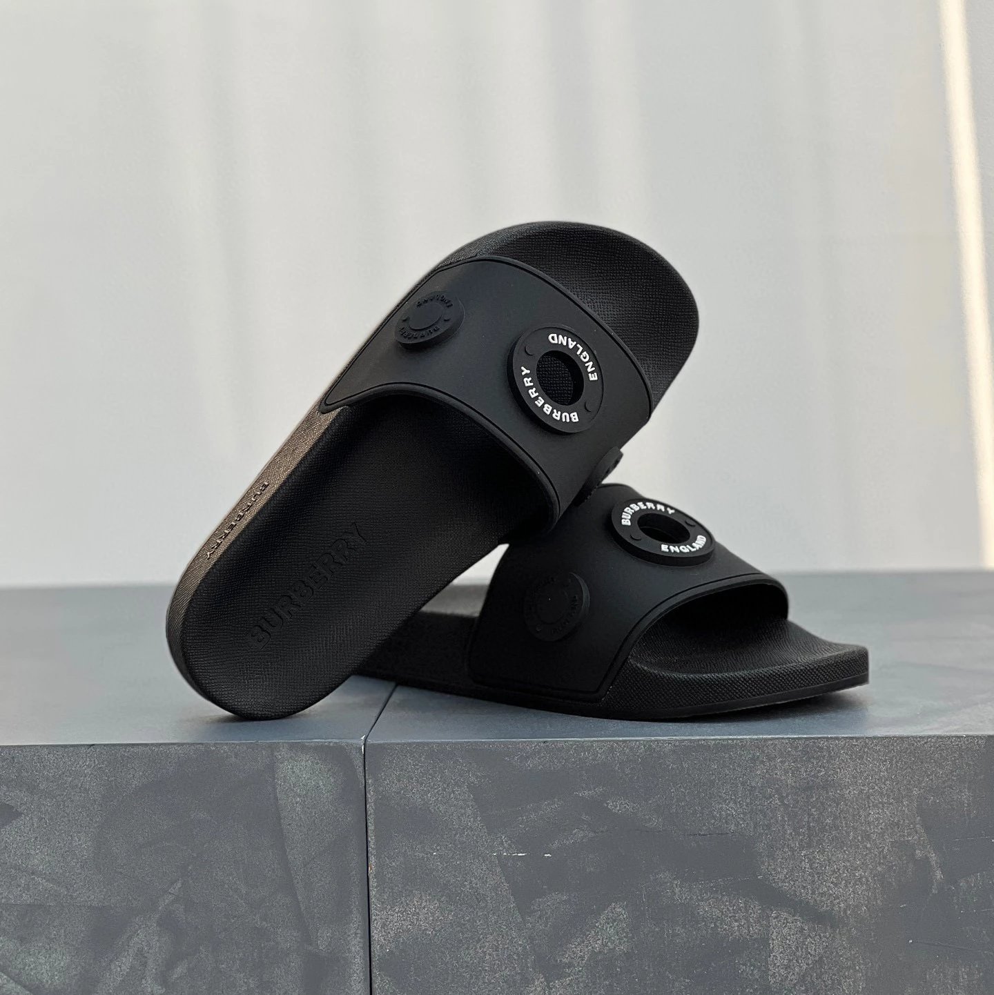 Solid Black Round Buckle (New Color)