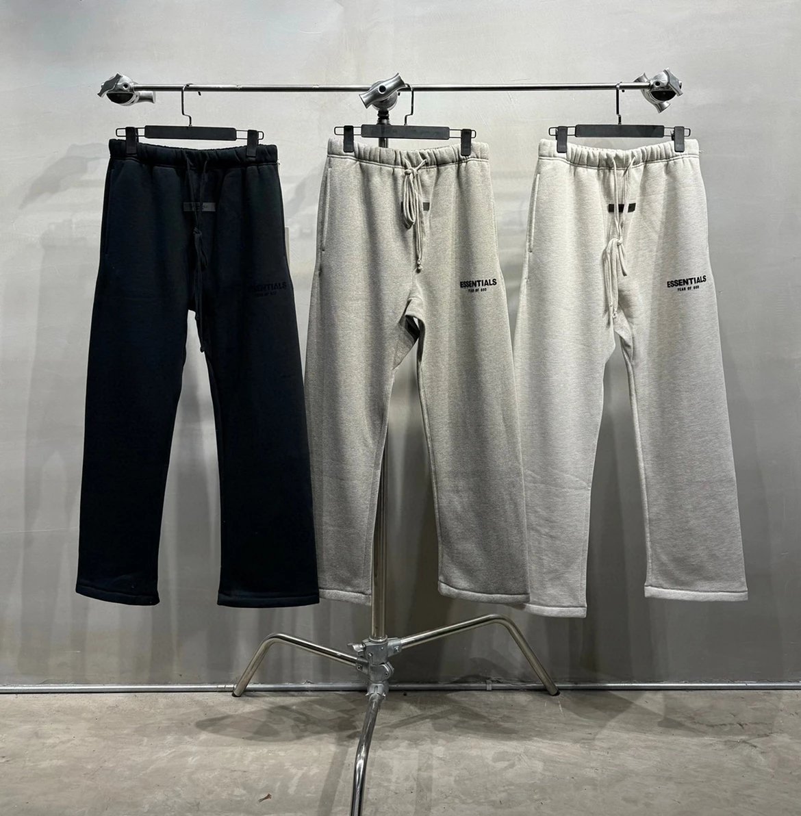 goods in stock! Even during the Chinese New Year! FOG Season 8 Double Line ESSENTIALS High Street Casual Straight Tube Loose Plush Printed Drawstring Pants Bathroom Pants