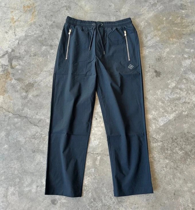 LP Solid Color Pants 26ss Summer New Arrivals Men's Casual Elastic Waist Zip Pocket Straight Leg Casual Pants LP Summer Casual Pants Elastic Waist with Two Side Zip Pockets Comfort and Practicality Keep Your Belongings Safe Contrast Fabric Binding Inside the Pants Trendy Fashion Versatile Free Shipping