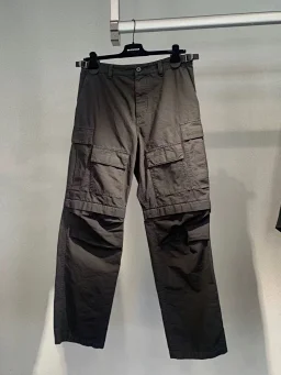thumbnail for (In stock) BAL22ss Cargo Multi-Pocket Cargo Pants Straight-leg slim trousers Fitted fit It's not the same Travis Scott Cargo pacot as you've seen in the exaggerated silhouettes of the past